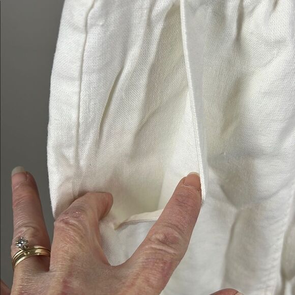 Gap White Drawstring Shorts - Picture 4 of 6